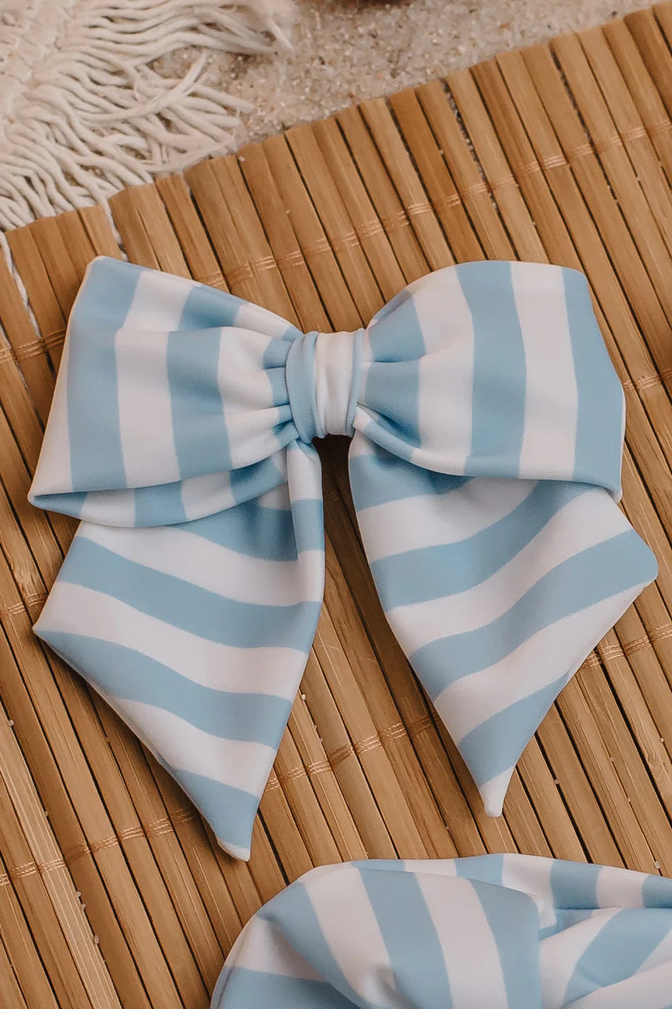SS25 Meia Pata Girls Blue & White Stripe Hair Bow