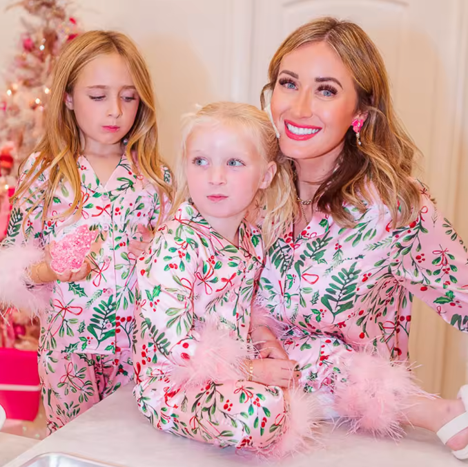 Christmas Girls Pink Misletoe & Bows Pyjamas